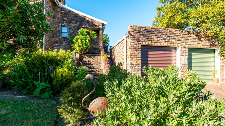 3 Bedroom Property for Sale in Denneoord Western Cape